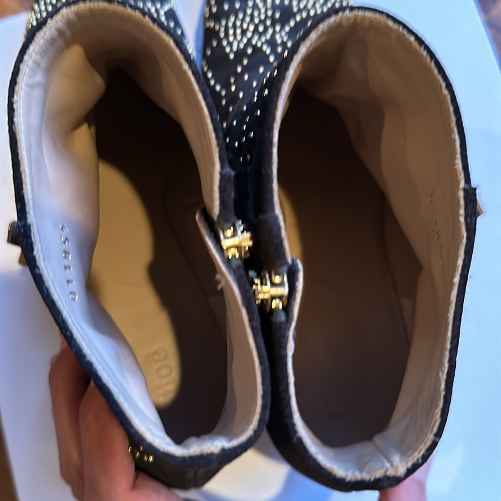 Chloe Susanna Ankle Boots - Picture 8 of 11